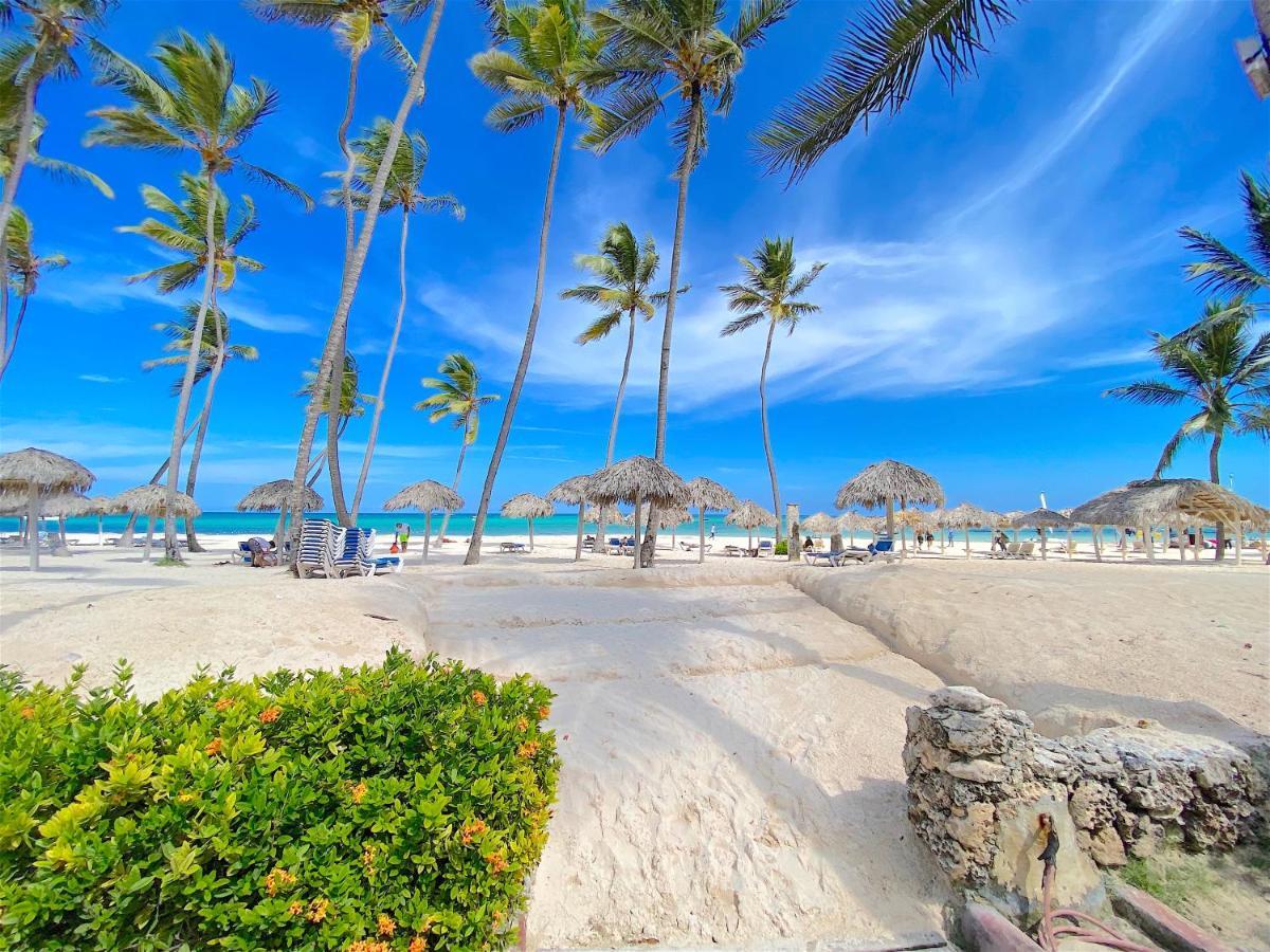 Los Corales Villas And Suites - Beach Club, Spa, Restaurants ปุนตากานา ภายนอก รูปภาพ