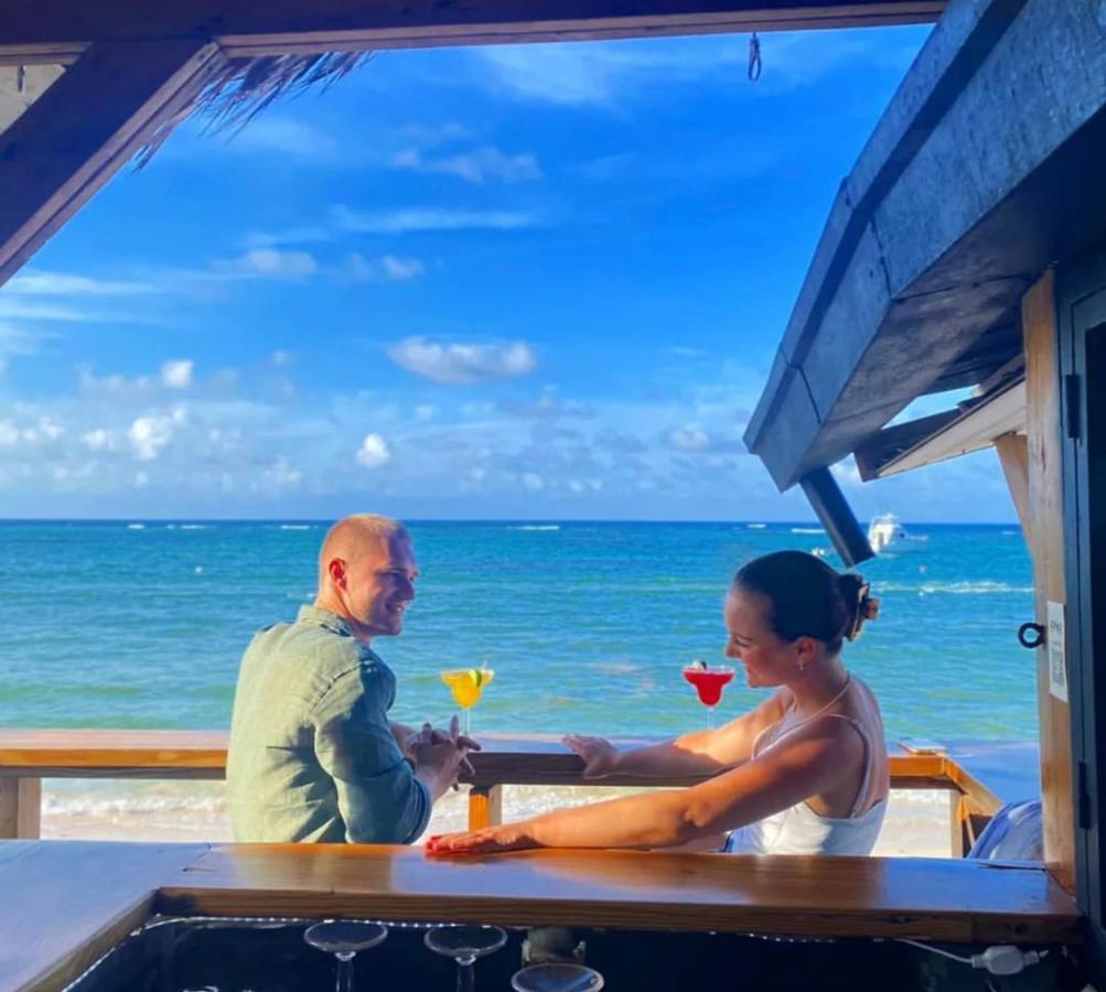 Los Corales Villas And Suites - Beach Club, Spa, Restaurants ปุนตากานา ภายนอก รูปภาพ